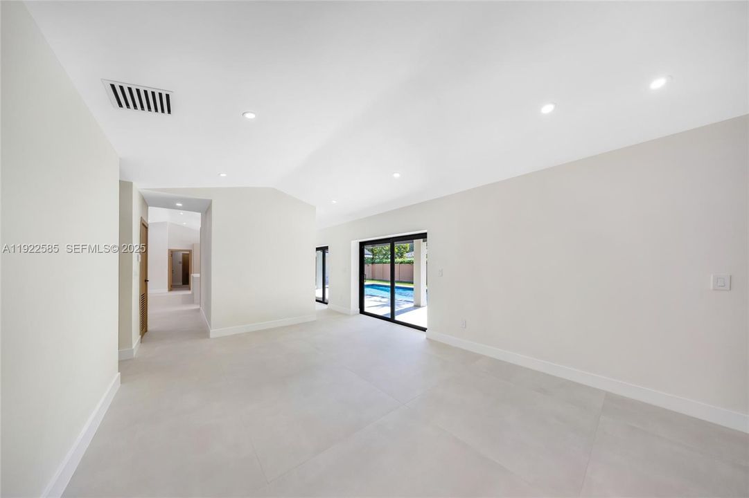 For Sale: $1,595,000 (4 beds, 3 baths, 2466 Square Feet)