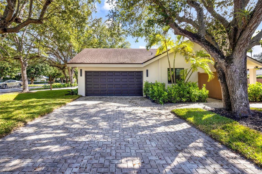 For Sale: $1,595,000 (4 beds, 3 baths, 2466 Square Feet)