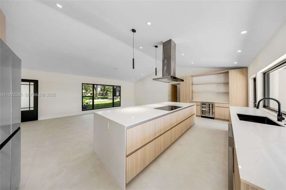 For Sale: $1,595,000 (4 beds, 3 baths, 2466 Square Feet)