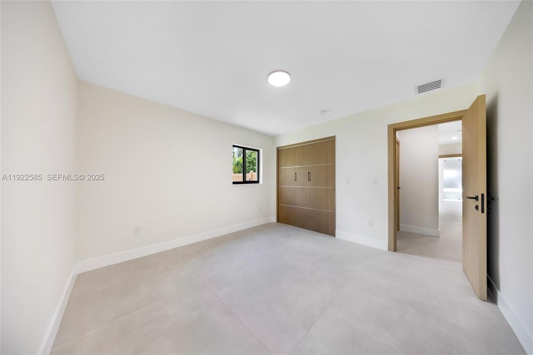 For Sale: $1,595,000 (4 beds, 3 baths, 2466 Square Feet)