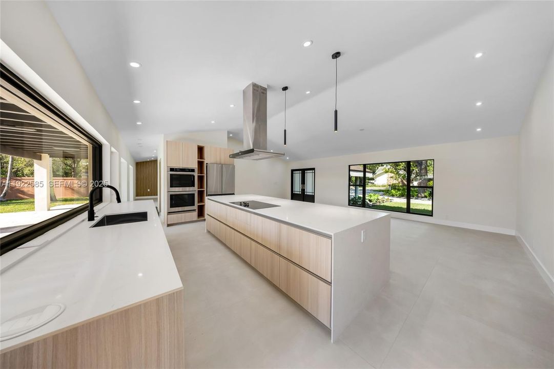 For Sale: $1,595,000 (4 beds, 3 baths, 2466 Square Feet)