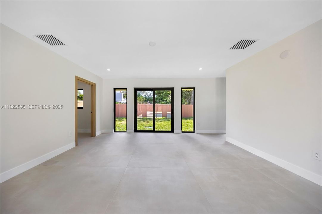 For Sale: $1,595,000 (4 beds, 3 baths, 2466 Square Feet)