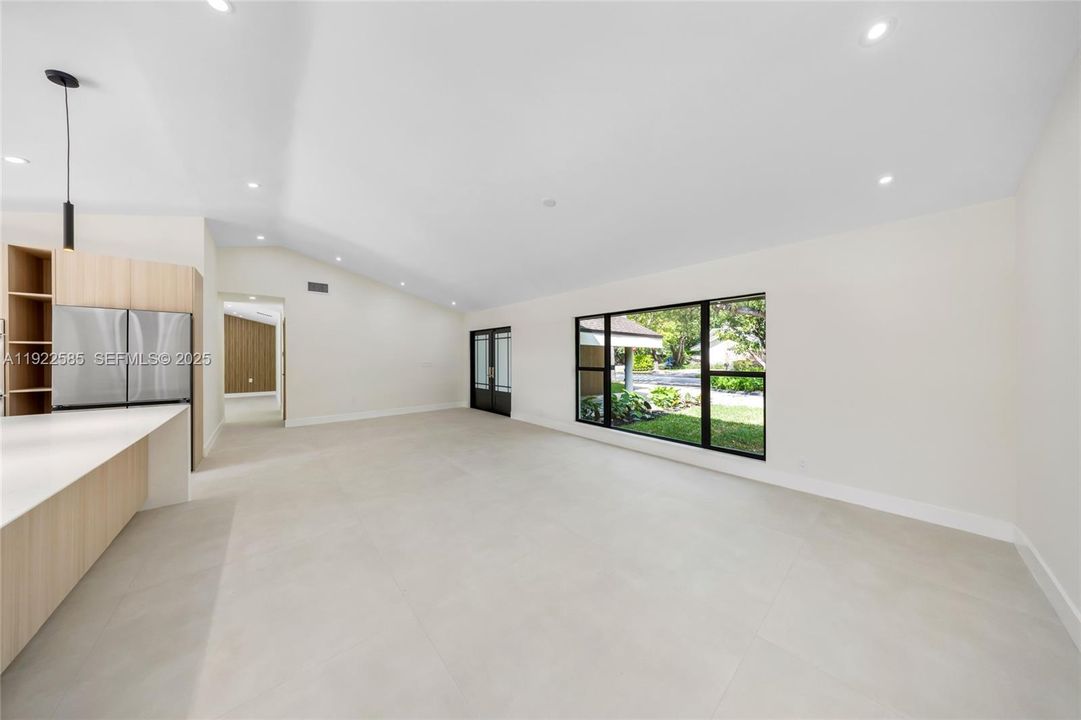 For Sale: $1,595,000 (4 beds, 3 baths, 2466 Square Feet)