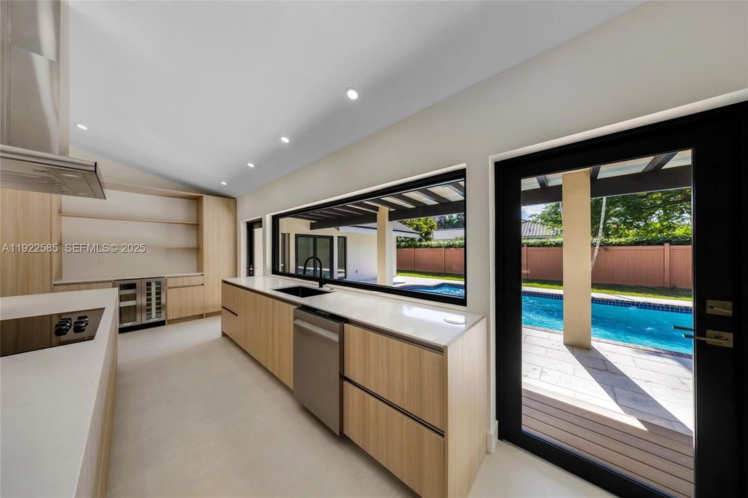 For Sale: $1,595,000 (4 beds, 3 baths, 2466 Square Feet)