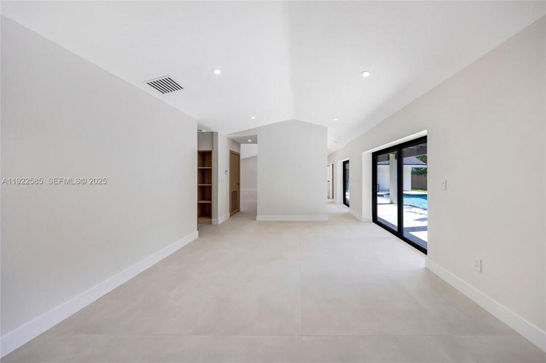 For Sale: $1,595,000 (4 beds, 3 baths, 2466 Square Feet)