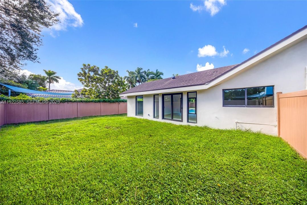 For Sale: $1,595,000 (4 beds, 3 baths, 2466 Square Feet)