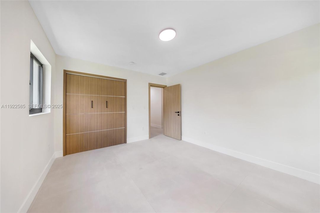 For Sale: $1,595,000 (4 beds, 3 baths, 2466 Square Feet)