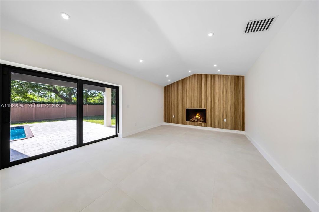 For Sale: $1,595,000 (4 beds, 3 baths, 2466 Square Feet)