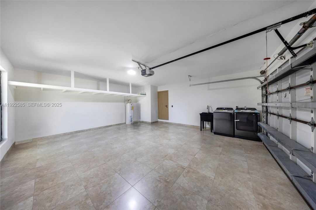 For Sale: $1,595,000 (4 beds, 3 baths, 2466 Square Feet)