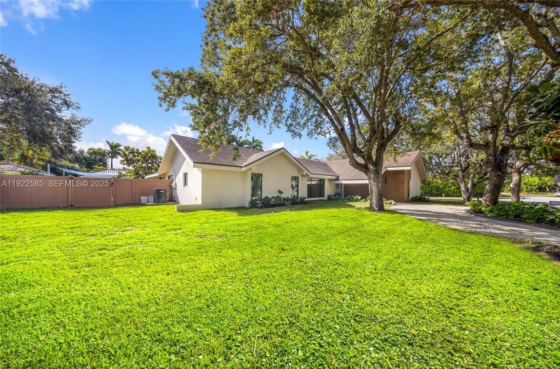 For Sale: $1,595,000 (4 beds, 3 baths, 2466 Square Feet)