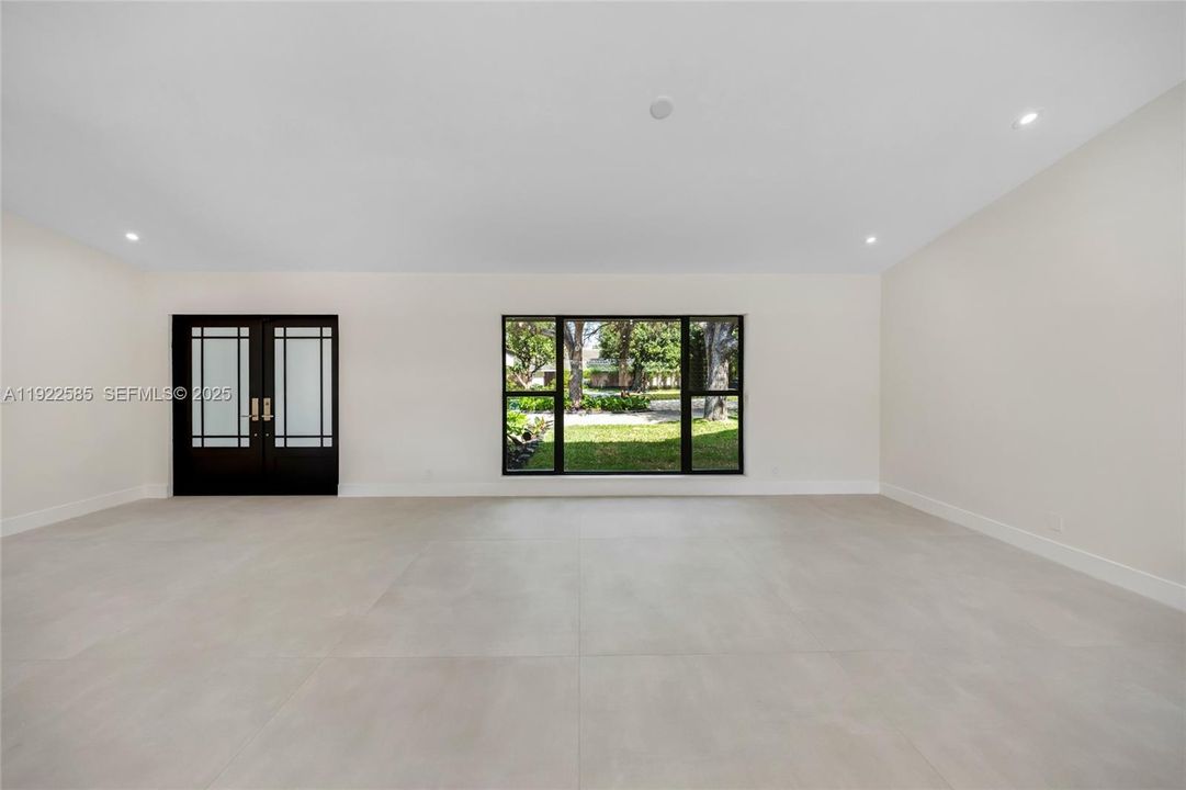 For Sale: $1,595,000 (4 beds, 3 baths, 2466 Square Feet)