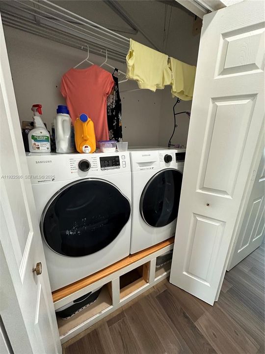 待售: $570,000 (3 贝兹, 3 浴室, 2000 平方英尺)