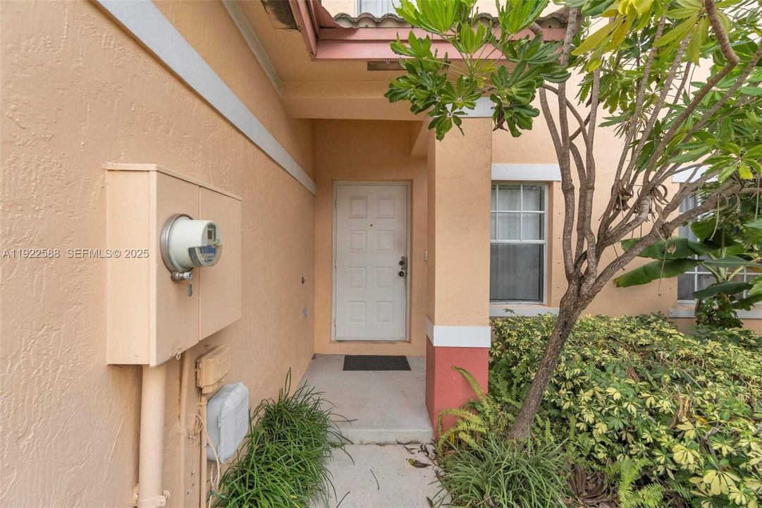 待售: $385,000 (2 贝兹, 2 浴室, 1270 平方英尺)