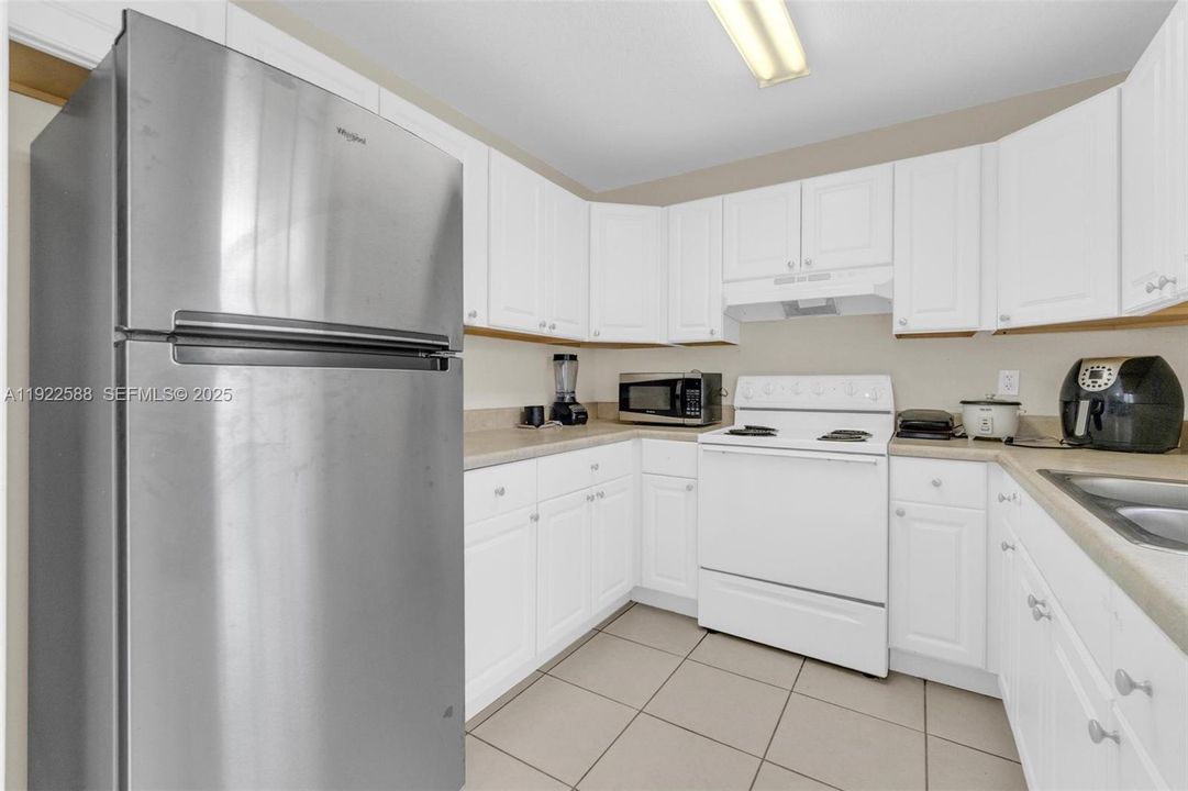 待售: $385,000 (2 贝兹, 2 浴室, 1270 平方英尺)