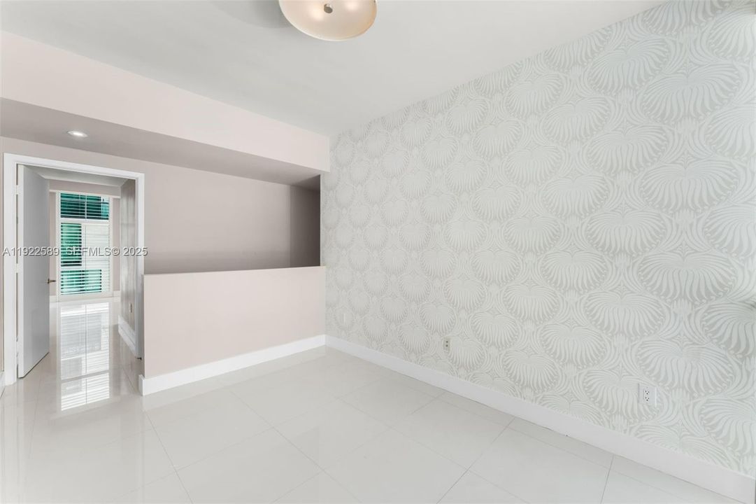 For Sale: $875,000 (2 beds, 2 baths, 1700 Square Feet)