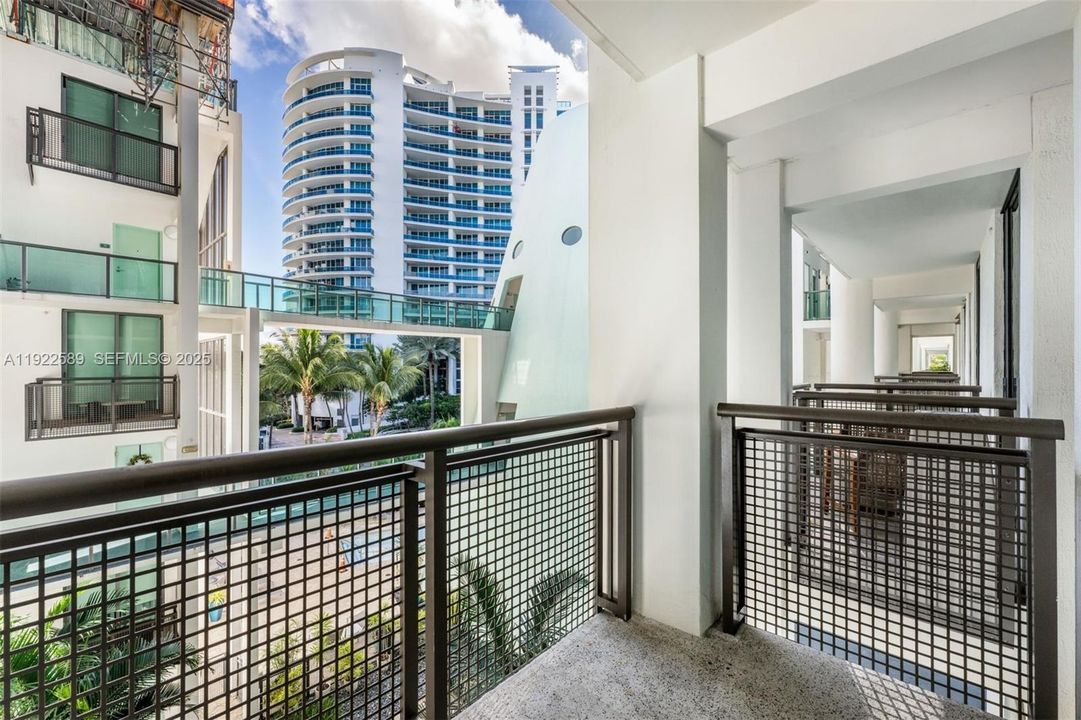 For Sale: $875,000 (2 beds, 2 baths, 1700 Square Feet)
