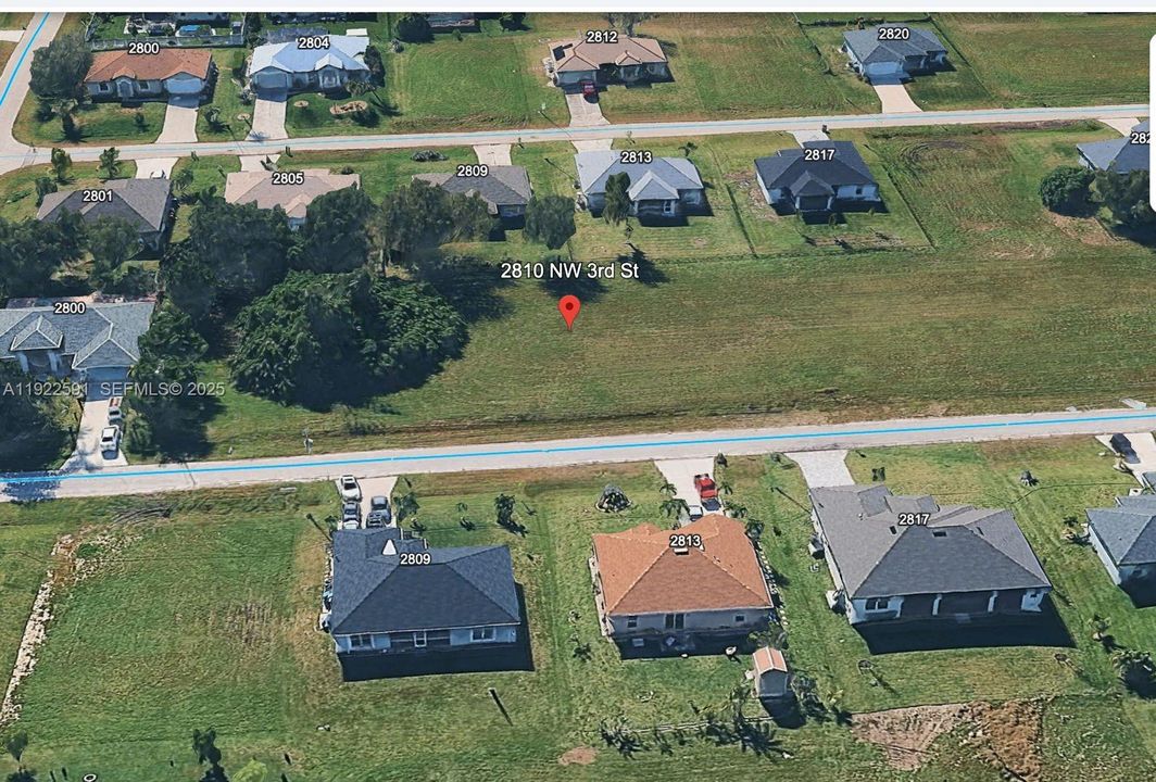 На продажу: $35,000 (0.23 acres)