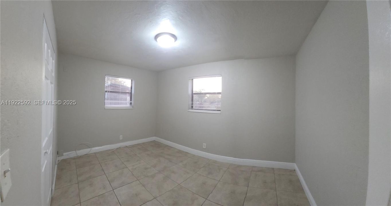 For Rent: $2,600 (3 beds, 2 baths, 1128 Square Feet)