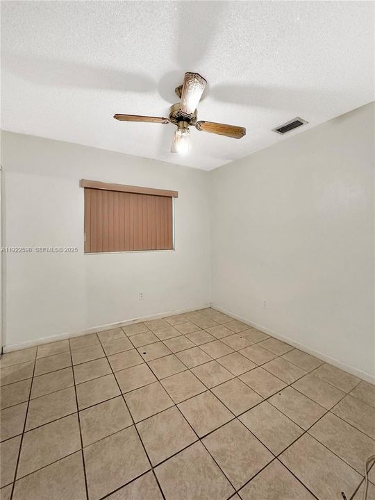 For Rent: $3,100 (3 beds, 1 baths, 1058 Square Feet)