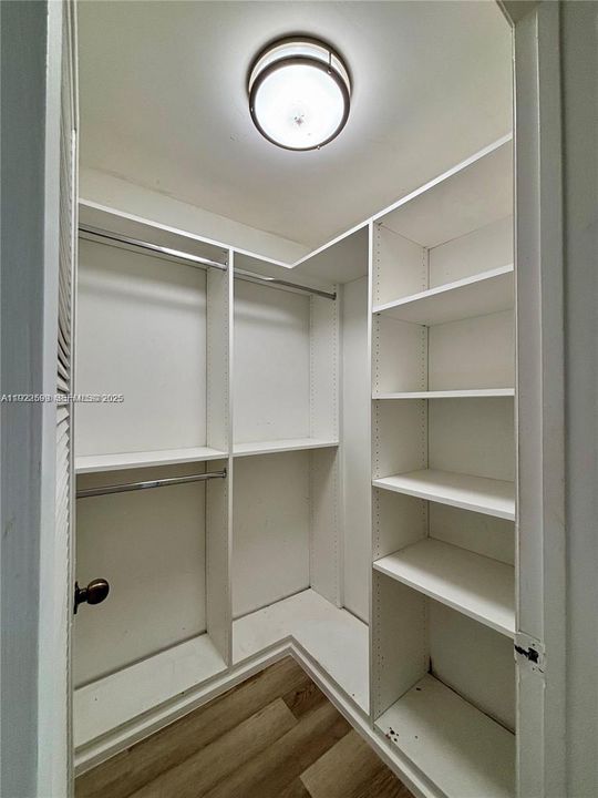 For Rent: $2,000 (2 beds, 2 baths, 1020 Square Feet)