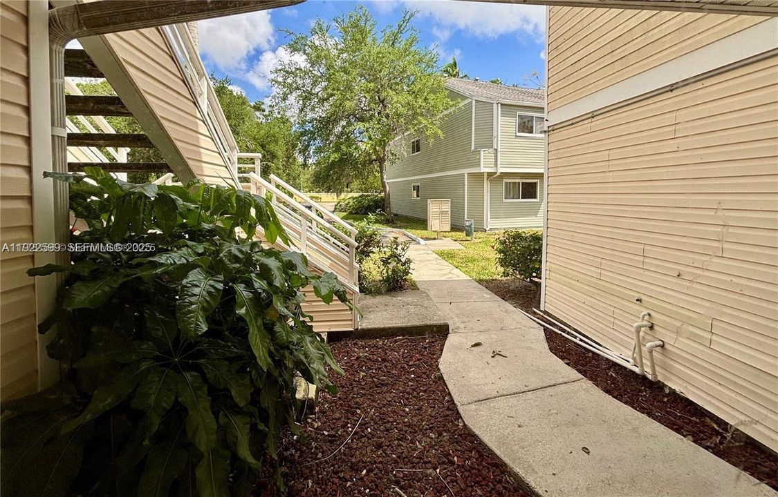 For Rent: $2,000 (2 beds, 2 baths, 1020 Square Feet)