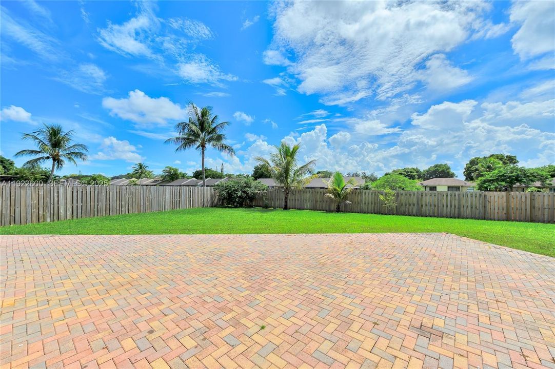 For Rent: $4,200 (4 beds, 2 baths, 1786 Square Feet)