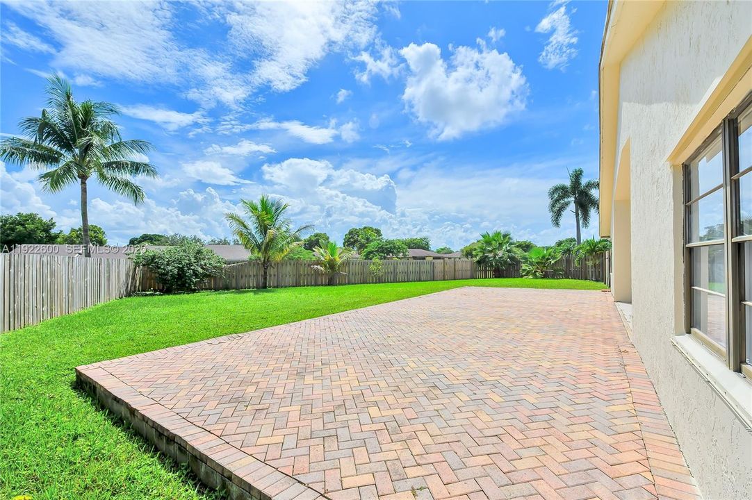 For Rent: $4,200 (4 beds, 2 baths, 1786 Square Feet)