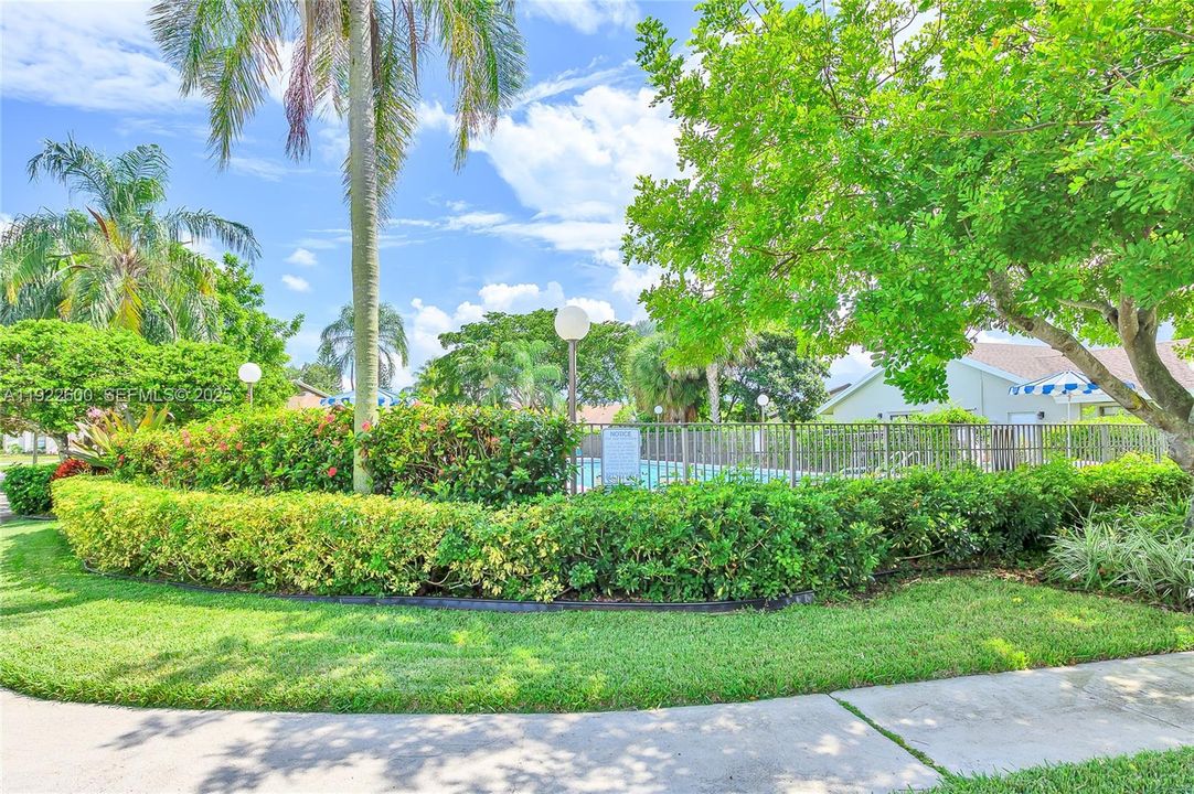 For Rent: $4,200 (4 beds, 2 baths, 1786 Square Feet)