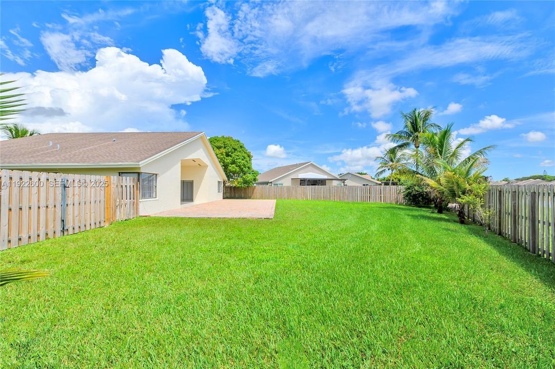 For Rent: $4,200 (4 beds, 2 baths, 1786 Square Feet)