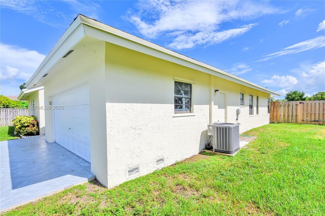 For Rent: $4,200 (4 beds, 2 baths, 1786 Square Feet)