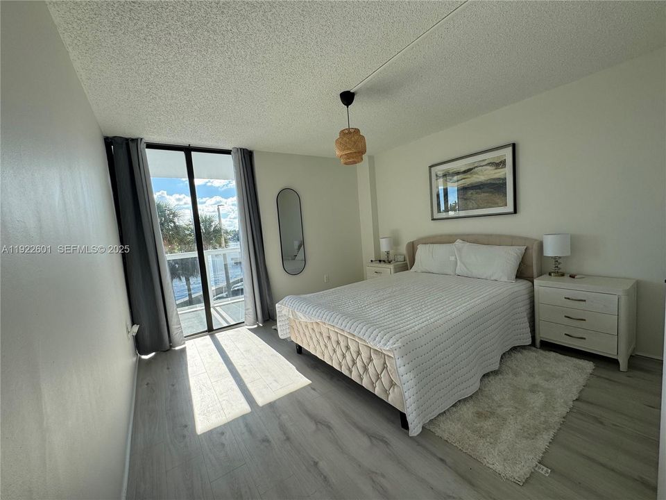 待售: $305,000 (2 贝兹, 2 浴室, 1146 平方英尺)