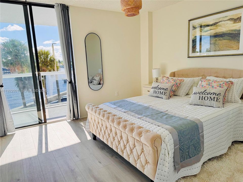 待售: $305,000 (2 贝兹, 2 浴室, 1146 平方英尺)