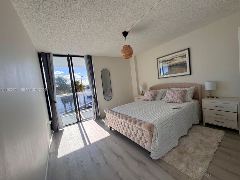 待售: $305,000 (2 贝兹, 2 浴室, 1146 平方英尺)