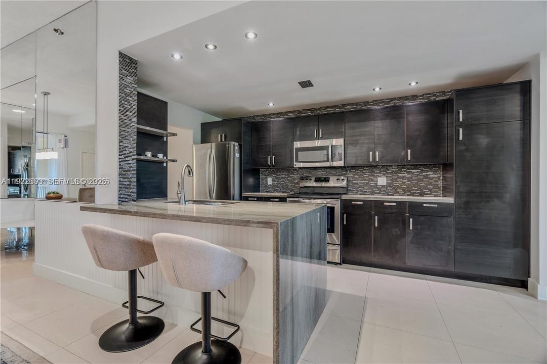 В аренду: $3,500 (2 спален, 2 ванн, 1323 Квадратных фут)