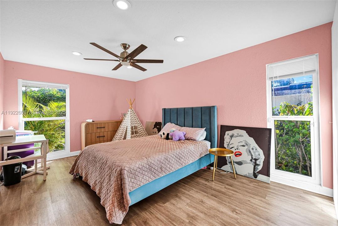 For Sale: $490,000 (4 beds, 2 baths, 1716 Square Feet)