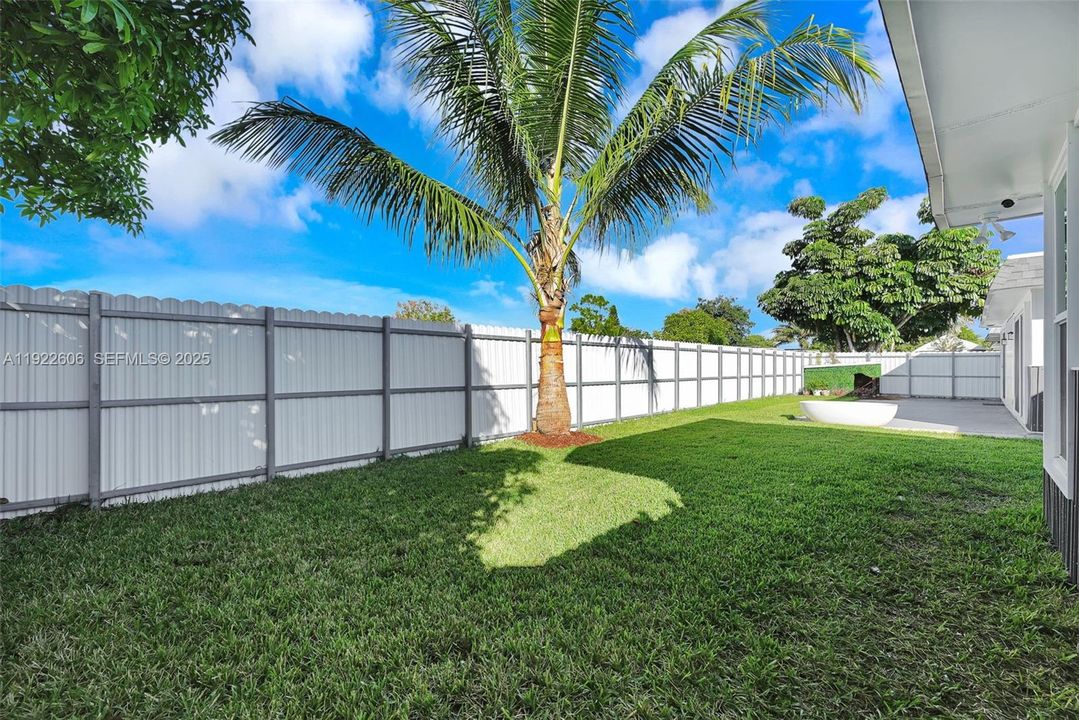 For Sale: $490,000 (4 beds, 2 baths, 1716 Square Feet)