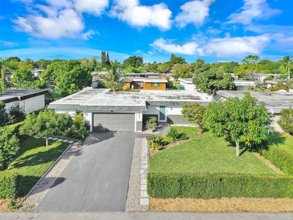 For Sale: $490,000 (4 beds, 2 baths, 1716 Square Feet)