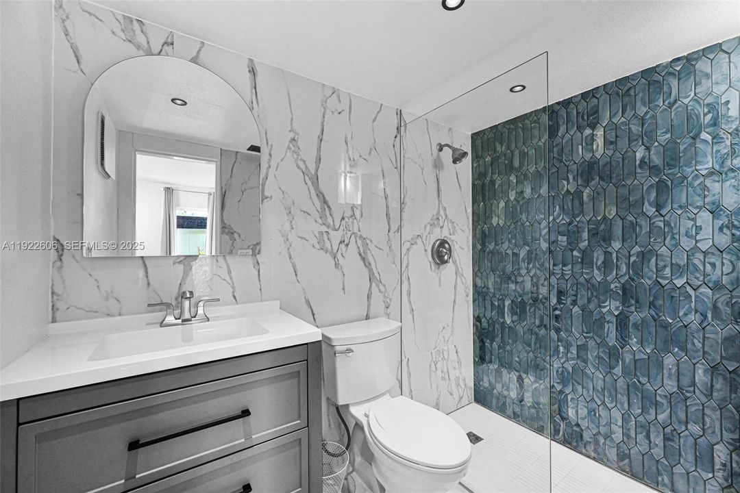 For Sale: $490,000 (4 beds, 2 baths, 1716 Square Feet)