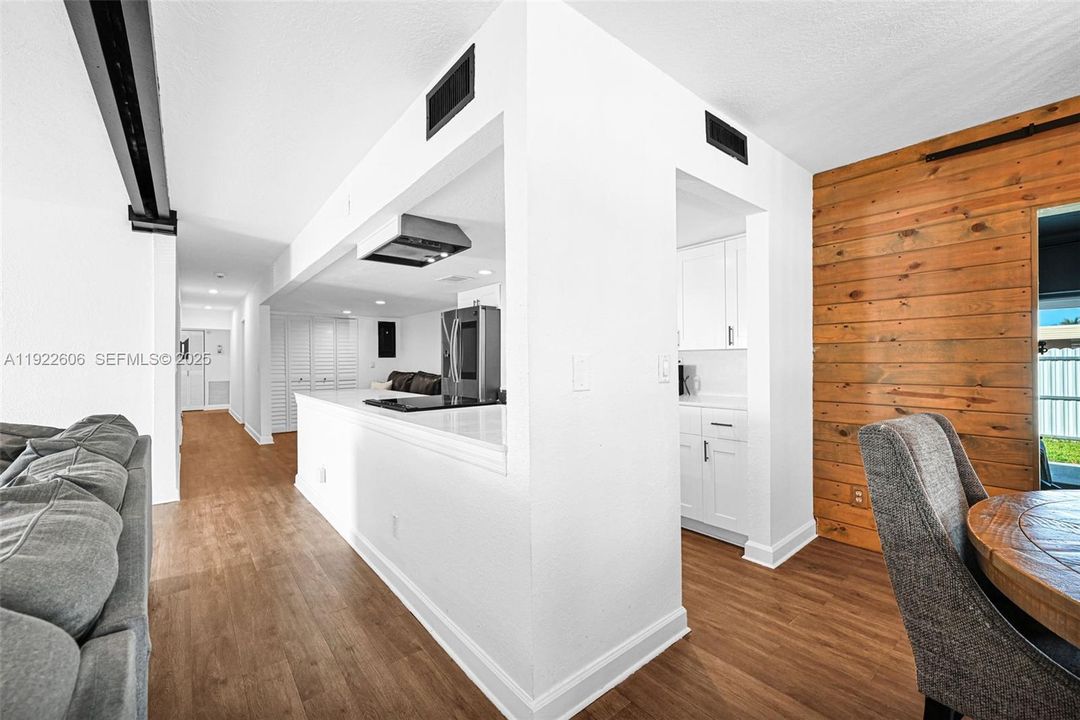 For Sale: $490,000 (4 beds, 2 baths, 1716 Square Feet)