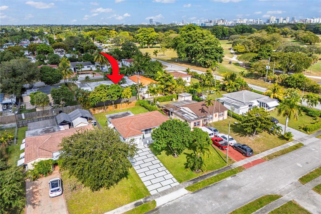 For Sale: $650,000 (3 beds, 2 baths, 1250 Square Feet)