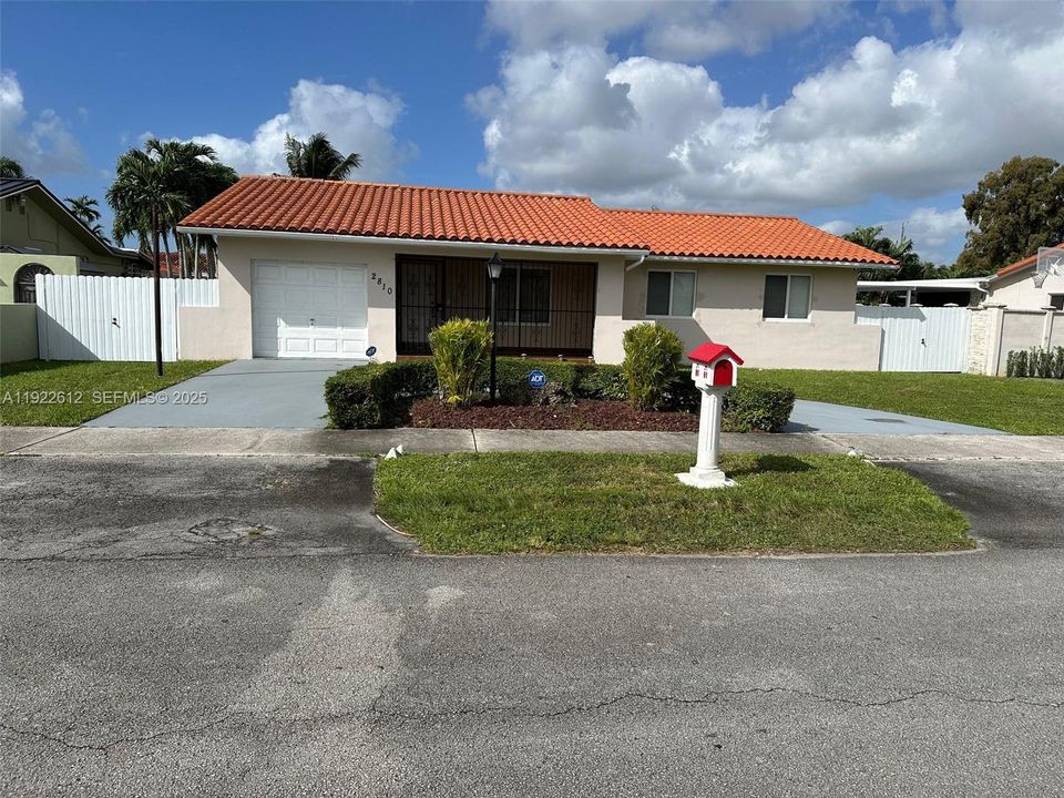 En Renta: $3,600 (3 camas, 2 baños, 1577 Pies cuadrados)