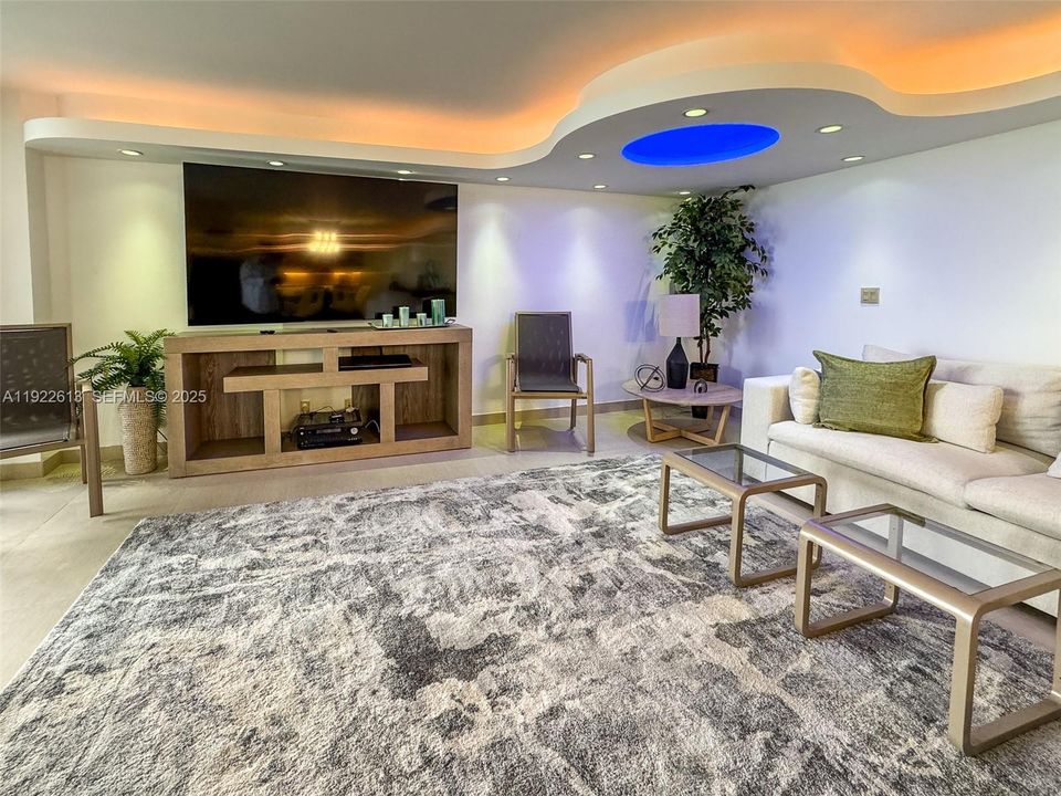 出租: $9,000 (3 贝兹, 2 浴室, 2367 平方英尺)