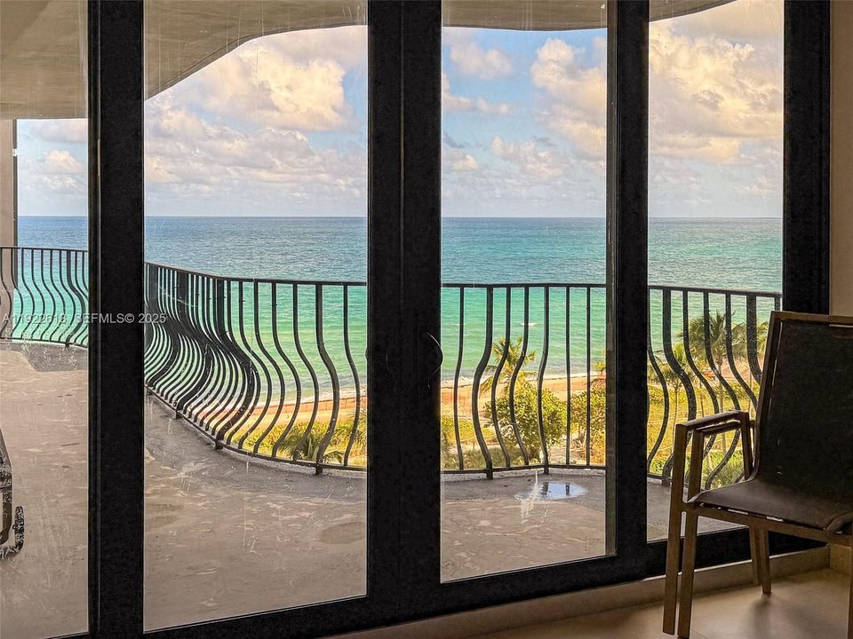 出租: $9,000 (3 贝兹, 2 浴室, 2367 平方英尺)