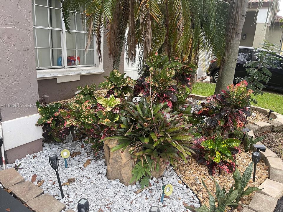 For Sale: $679,000 (4 beds, 2 baths, 2263 Square Feet)