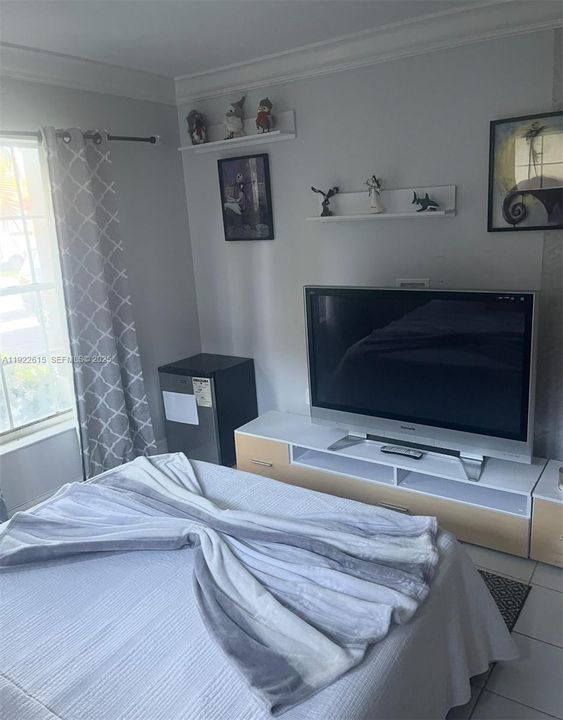 For Sale: $679,000 (4 beds, 2 baths, 2263 Square Feet)