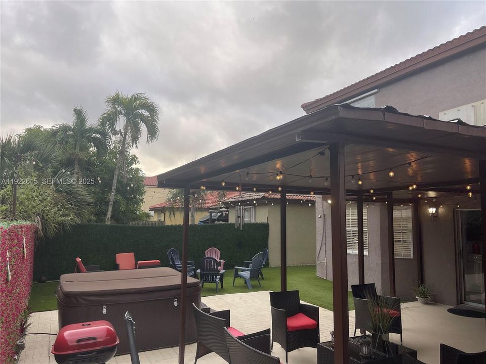 For Sale: $679,000 (4 beds, 2 baths, 2263 Square Feet)