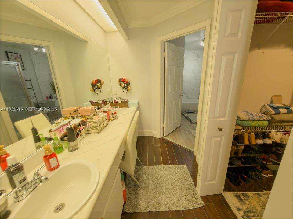 For Sale: $679,000 (4 beds, 2 baths, 2263 Square Feet)