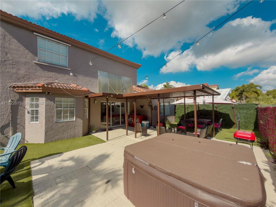 For Sale: $679,000 (4 beds, 2 baths, 2263 Square Feet)