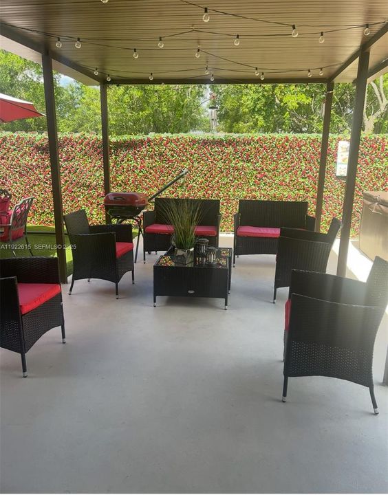 For Sale: $679,000 (4 beds, 2 baths, 2263 Square Feet)