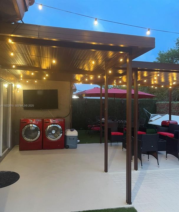 For Sale: $679,000 (4 beds, 2 baths, 2263 Square Feet)